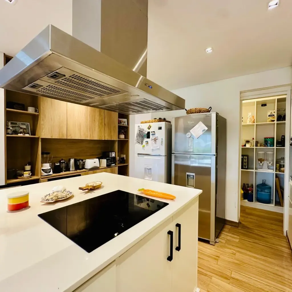 DALVIAN | CASA DE CATEGORIA EN VENTA
