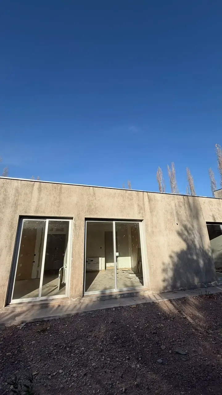 Casa en Venta Chacras de Coria - Obra Gruesa Terminada